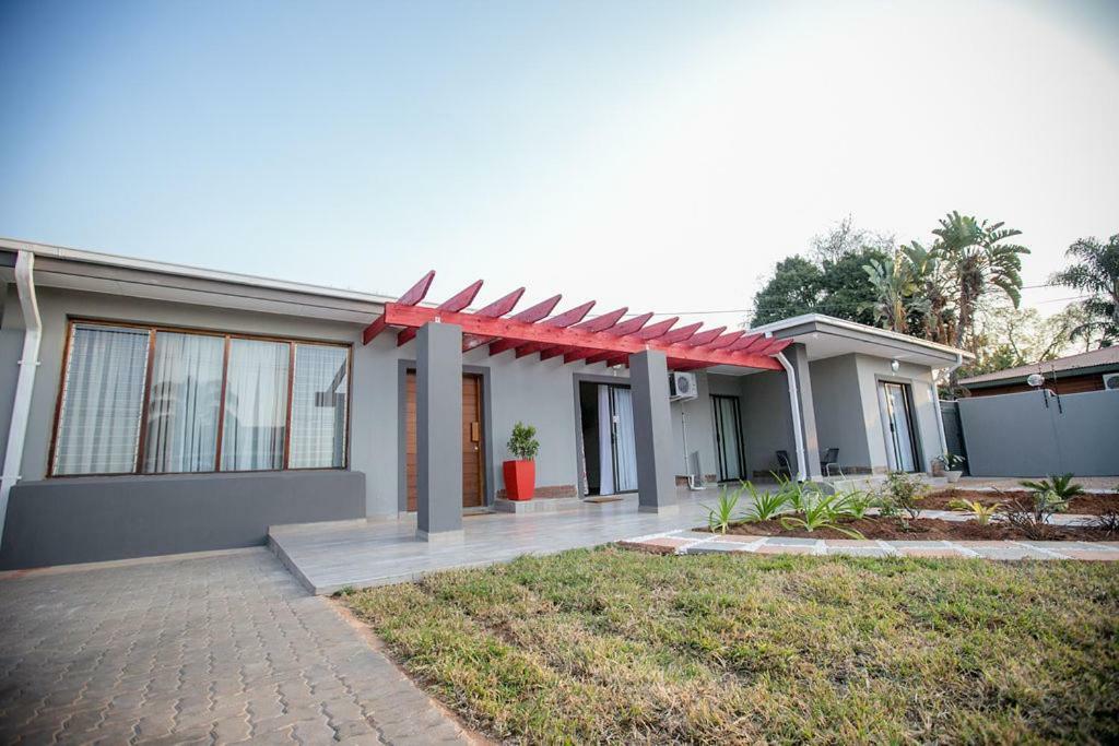 Zenande Guest House Pretoria Exterior photo